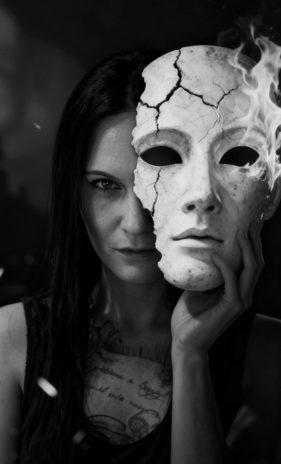 Sandra Podestat mit einer Maske